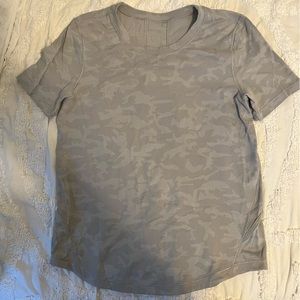 Lululemon short sleeve tee